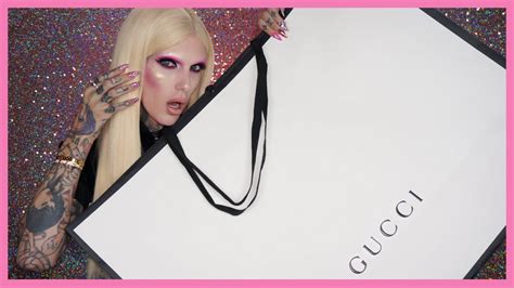 jeffree star gives trish a gucci bag|JEFFREE STAR BUYS TRISHA PAYTAS GUCCI PURSE!.